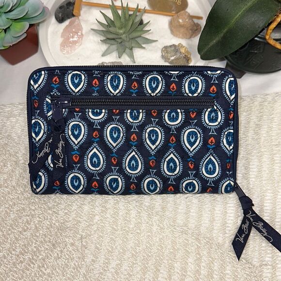 Vera Bradley RFID Navy Blue White Coral Quilted Large Turnlock Wallet - Picture 3 of 11